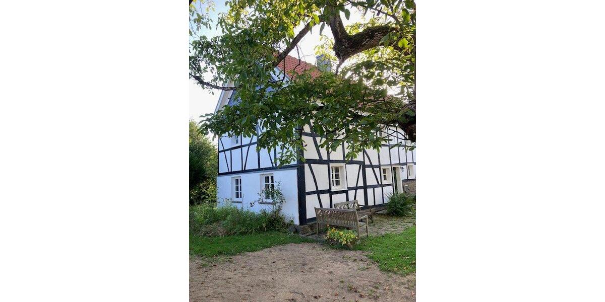 Einfamilienhaus Overath - 5 Zimmer, 190 m&sup2;, 1.980&euro; | Angebot:25993243