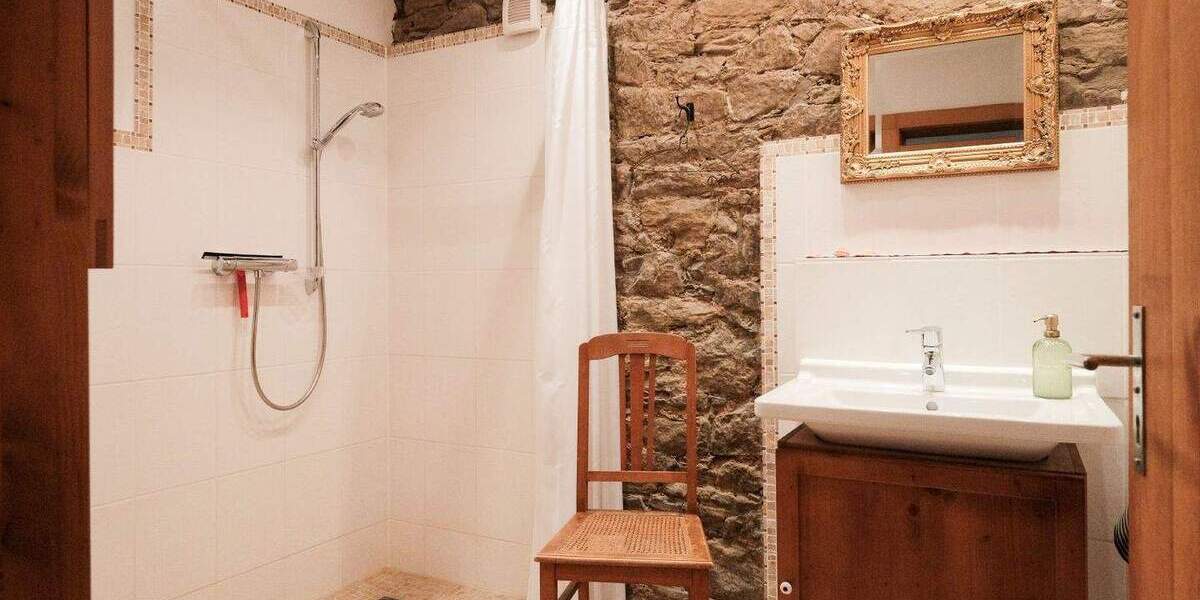 Reihenendhaus Lindlar Linde - 6 Zimmer, 225 m&sup2;, 1.900&euro; | Angebot:25660655