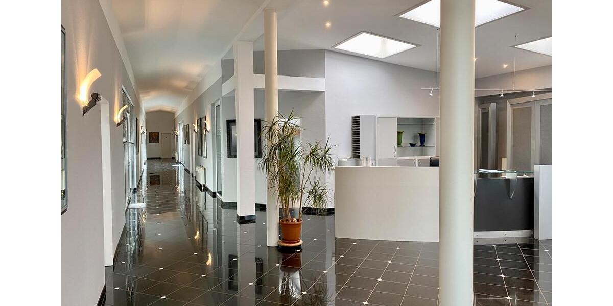 Rechtsanwälte-Steuerberater: 3 HELLE BÜRORÄUME in einem repräsentativen Umfeld zimmer