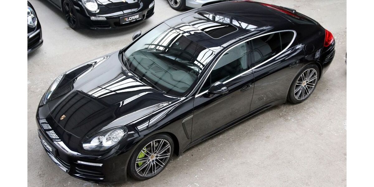 Porsche Panamera 142.698 km 31.990 &euro; Düsseldorf 40237