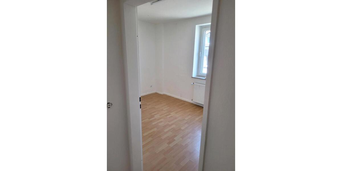 Etagenwohnung Wuppertal Gemarkung Langerfeld - 4 Zimmer, 95 m&sup2;, 800&euro; | Angebot:26399089