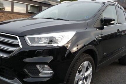 Ford Kuga 70.000 km 17.900 € Koeln 50859
