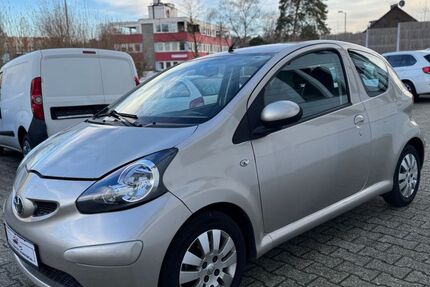 Toyota Aygo (X) 94.343 km 2.799 &euro; Wuppertal 42285