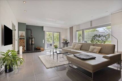 Haus Schwelm - 8 Zimmer, 293 m&sup2;, 698.000&euro; | Angebot:26787488