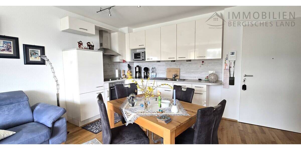 Etagenwohnung Hückeswagen Innenstadt - 2 Zimmer, 60 m&sup2;, 260.000&euro; | Angebot:26106199