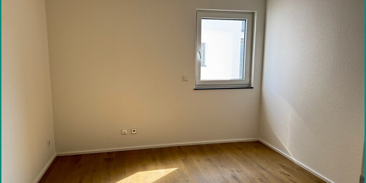 NEUBAU-ERSTBEZUG: MODERNE 3-ZIMMER-WOHNUNG MIT AUFZUG, GROSSEM BALKON UND PKW-STELLPLATZ IN RADEVORM - Etagenwohnung Radevormwald Karthausen | Angebot:26178560