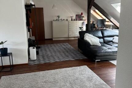 Wunderschöne Dachgeschosswohnung mit offener Raumaufteilung 3 zimmer