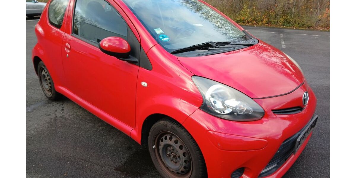 Toyota Aygo (X) 208.000 km 1.790 &euro; Ratingen 40882