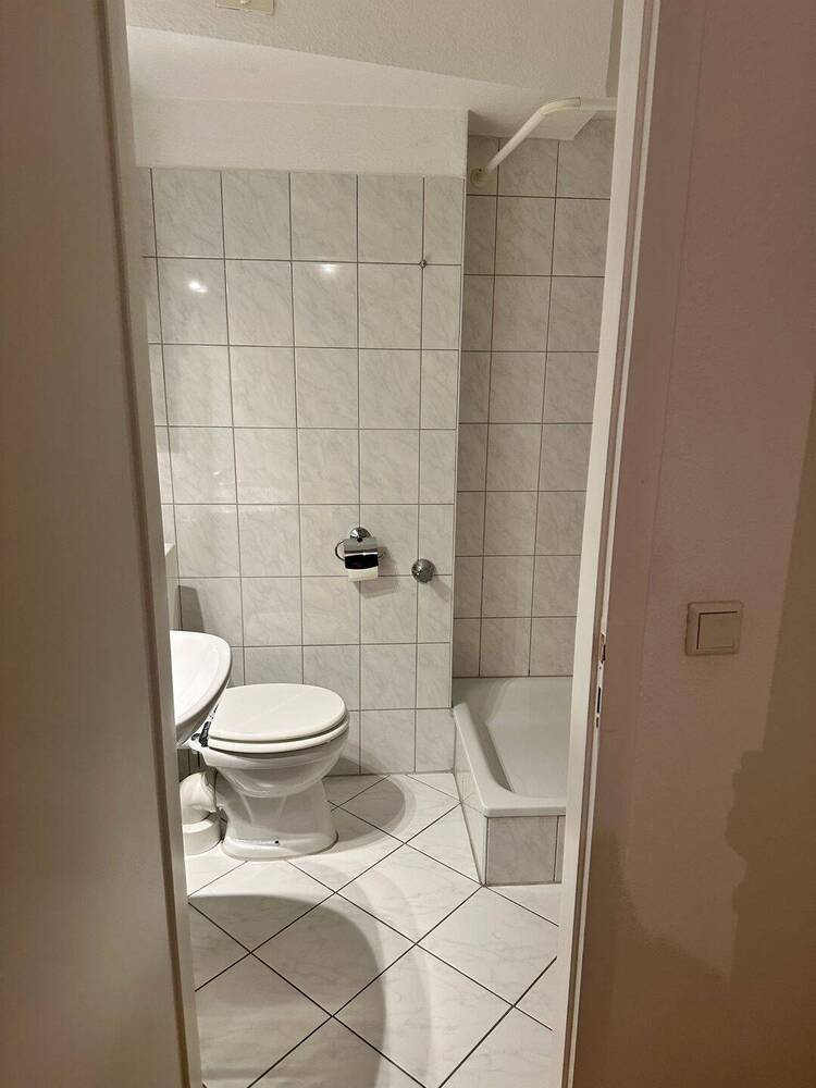 Gepflegte 2 Zimmer EG-Wohnung mit Balkon, in ruhiger Lage in Wersten!