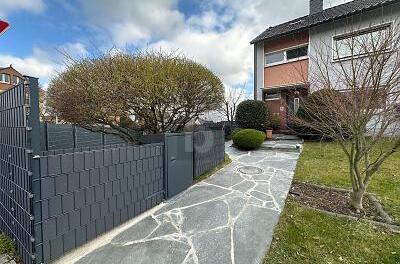 VOLL MÖBLIERTES ZUHAUSE MIT GARTEN