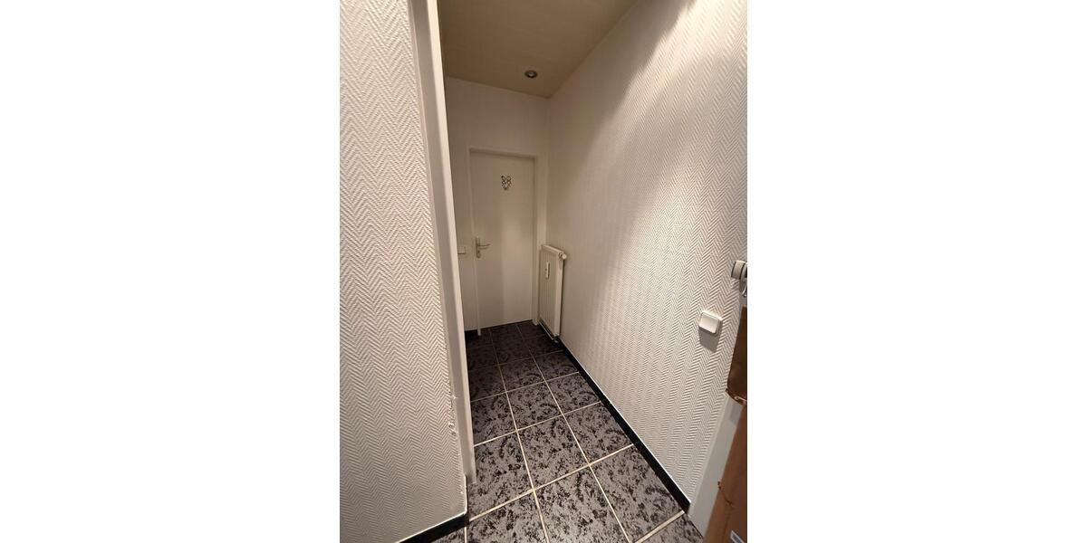 Dachgeschoßwohnung Remscheid Reinshagen - 3.5 Zimmer, 82 m&sup2;, 155.000&euro; | Angebot:26920832
