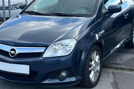 Opel Tigra 92.000 km 3.250 € Hilden 40721