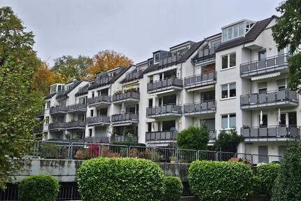 Eigentumswohnung 3,5 Zimmer 96,43m2 Balkon Aufzug 2 Parkplätze 3 zimmer