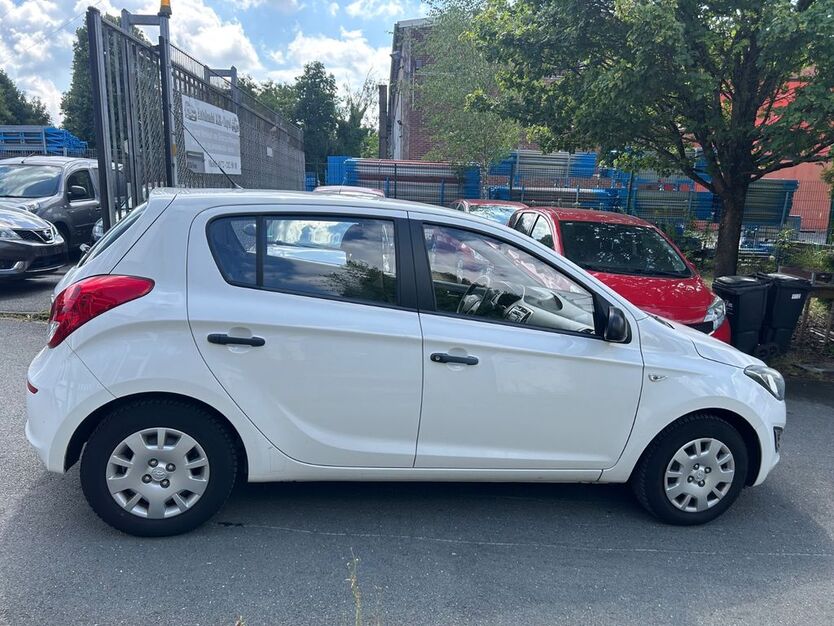 Hyundai i20 137.000 km 4.490 € Essen 45326