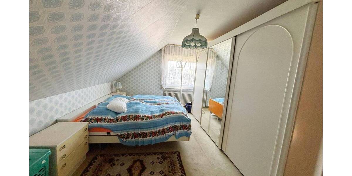 Ländliches Einfamilienhaus im Dornröschenschlaf 4 zimmer