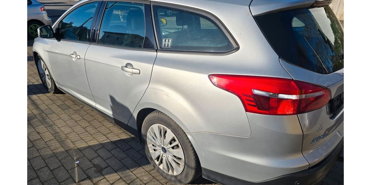 Ford Focus 239.990 km 3.999 &euro; Remscheid 42853