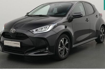 Toyota Yaris 10.200 km 22.980 &euro; Leverkusen 51379