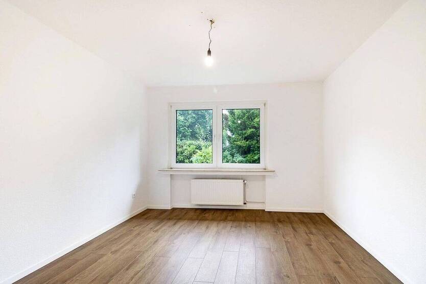 61 m² frisch renovierte 2-Zi.-Wohnung mit modernem Bad - ideal für Anleger & Eigennutzer