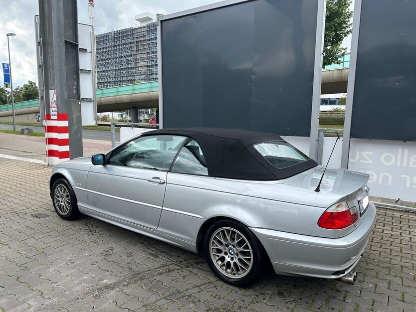 BMW 318 114.000 km 7.000 € Düsseldorf 40213