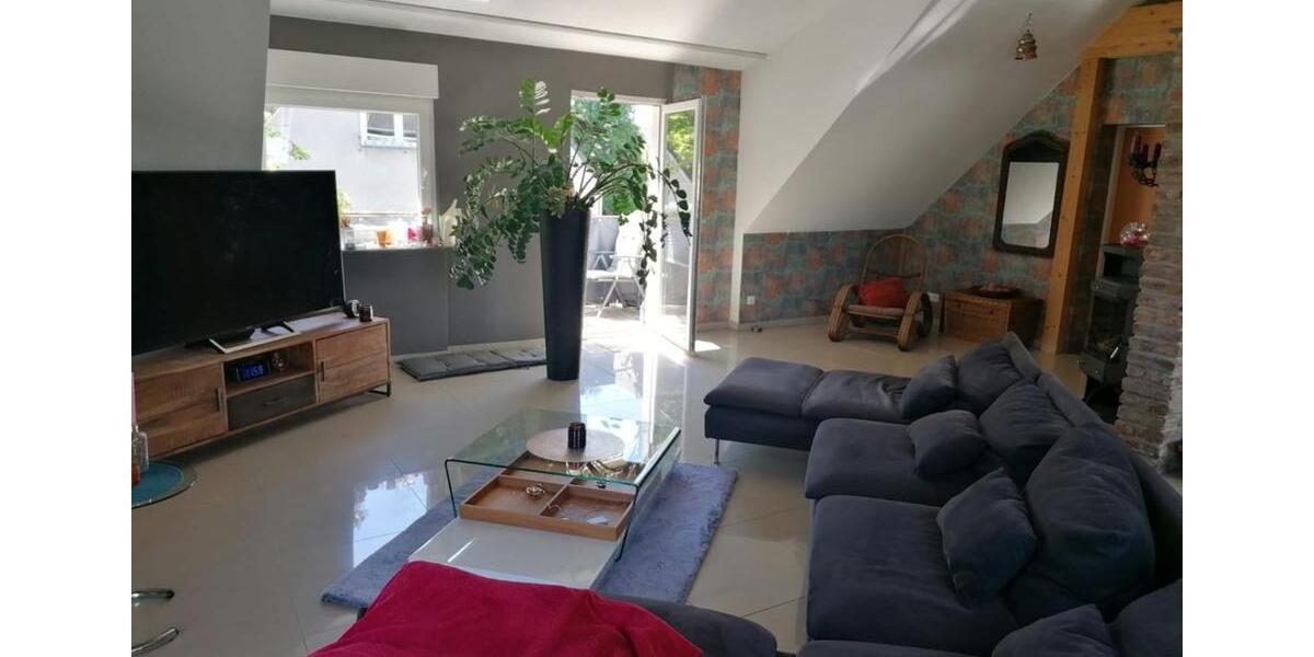 Dachgeschoßwohnung Leverkusen Schlebusch - 2.5 Zimmer, 105 m&sup2;, 325.000&euro; | Angebot:27446957