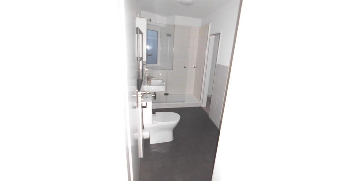 Schöne, modernisierte ETW, 83qm, 2xLoggia, zentral RS-Lennep 3 zimmer