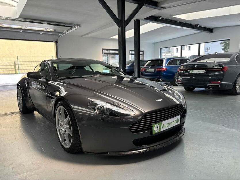 Aston Martin V8 Vantage 21.000 km 54.999 € Solingen 42697
