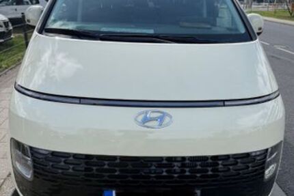 Hyundai STARIA 99.000 km 32.000 &euro; Düsseldorf 40227