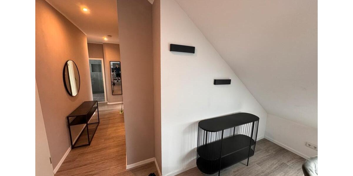 Dachgeschoßwohnung Wuppertal Gemarkung Elberfeld - 3.5 Zimmer, 80 m&sup2;, 800&euro; | Angebot:26413541