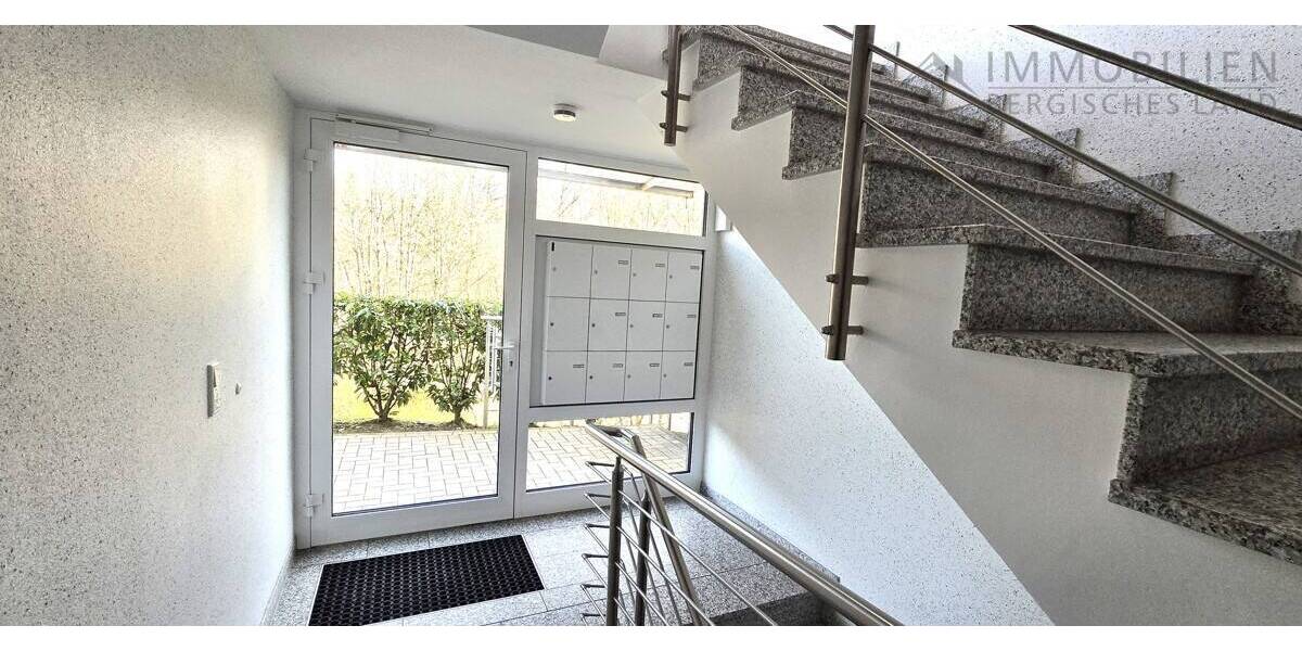 Etagenwohnung Hückeswagen Innenstadt - 2 Zimmer, 60 m&sup2;, 260.000&euro; | Angebot:26106199