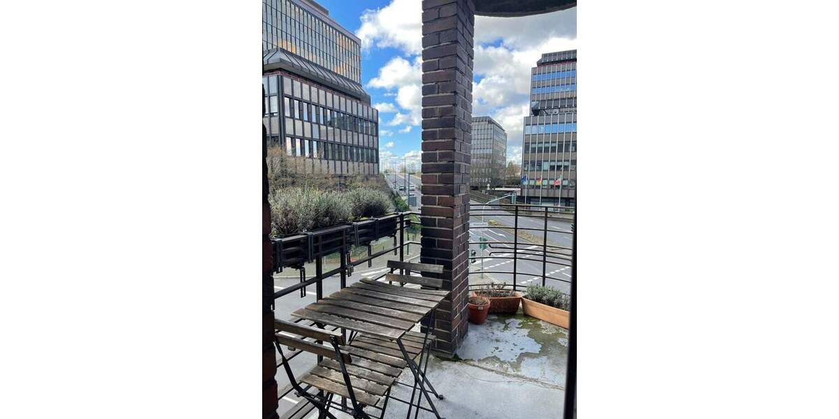 Etagenwohnung Düsseldorf Rath - 3 Zimmer, 92 m&sup2;, 1.250&euro; | Angebot:26435553
