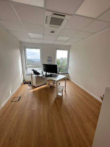 Moderne, voll ausgestattete Bürofläche in Bergisch Gladbach - sofort verfügbar zimmer