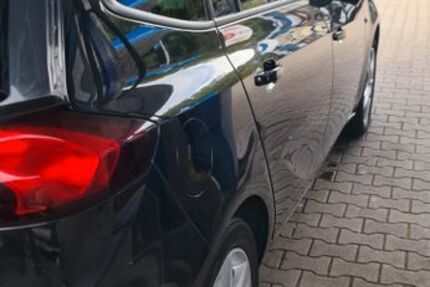 Opel Zafira Tourer 159.000 km 6.599 &euro; Remscheid 42859