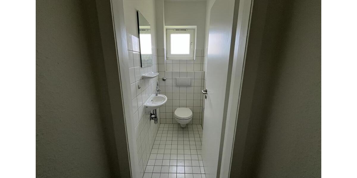 Erdgeschoßwohnung Remscheid Lüttringhausen - 4 Zimmer, 78 m&sup2;, 579&euro; | Angebot:26462522