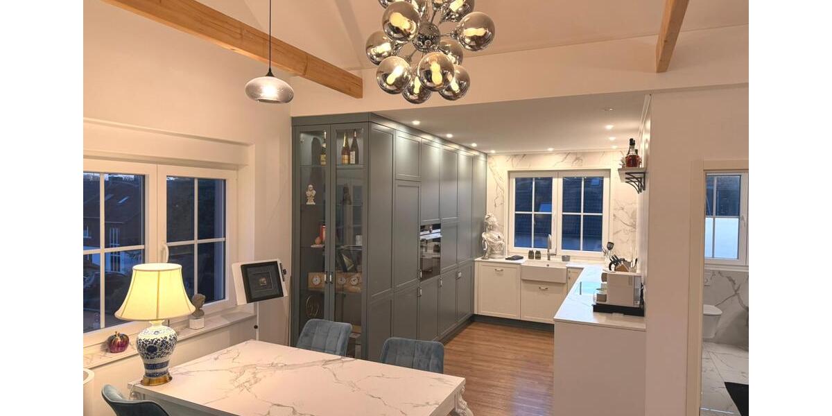 Exklusive, vollmöblierte Penthouse-Wohnung mit luxuriöser Ausstattung nahe Düsseldorf 3.5 zimmer