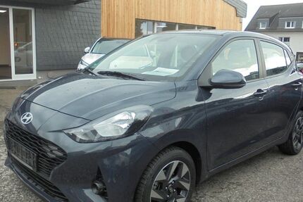 Hyundai i10 10.800 km 16.990 &euro; Radevormwald 42477