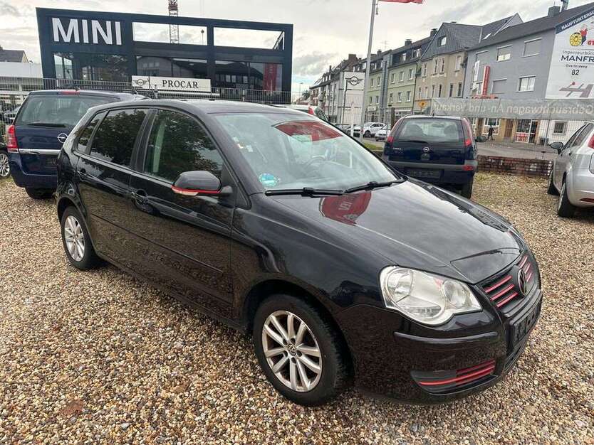 VW Polo 153.600 km 2.950 € Leverkusen 51371