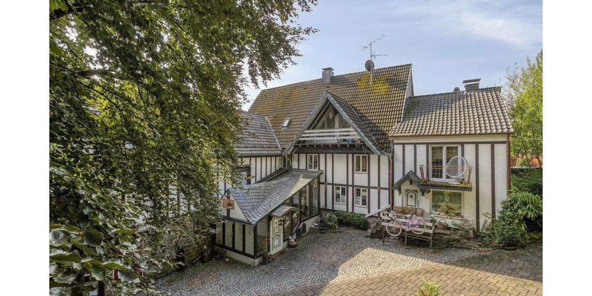 Außergewöhliches Anwesen mit mehreren Häusern mitten in der Natur 6 zimmer