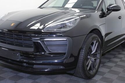 Porsche Macan 30.500 km 62.950 &euro; Solingen 42653