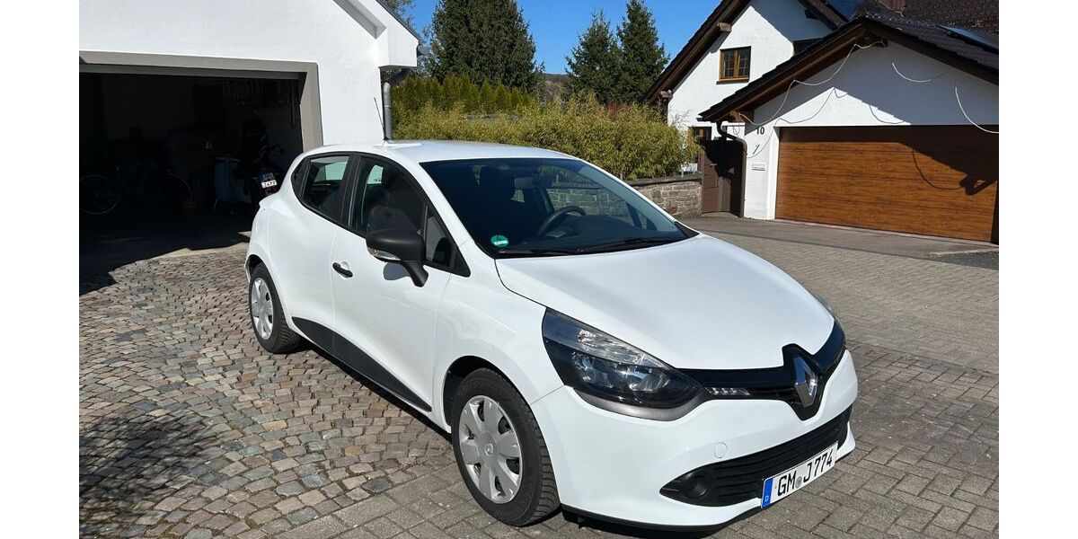 Renault Clio 123.000 km 5.800 &euro; Lindlar 51789