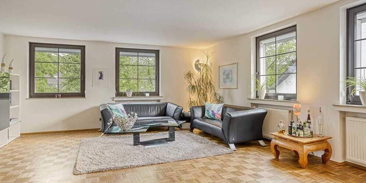 Großzügige Maisonettewohnung mit 900 m² Garten und Garage in Breitscheid 4 zimmer