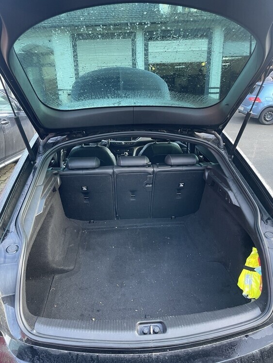 Opel Insignia 144.289 km 12.350 € Hagen 58095