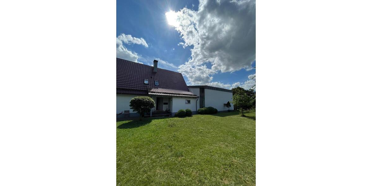 Einfamilienhaus Kierspe - 8 Zimmer, 210 m&sup2;, 535.000&euro; | Angebot:26272197