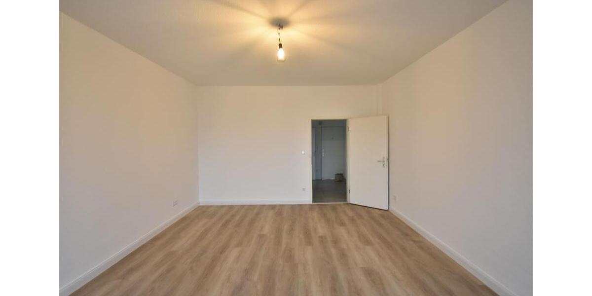 RENOVIERT! Apartment mit Balkon & Wintergarten zu vermieten 1 zimmer