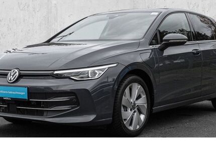 VW Golf 4.916 km 37.290 € Düsseldorf 40549