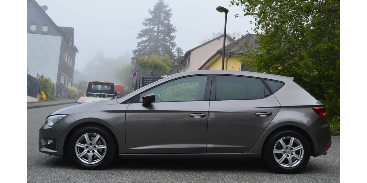 Seat Leon 65.000 km 12.990 &euro; Wuppertal 42279
