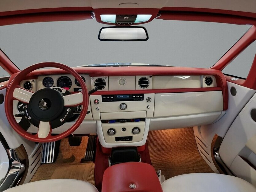 Rolls Royce Phantom Drophead Bespoke Spezial 21.800 km 195.000 € HAAN 42781