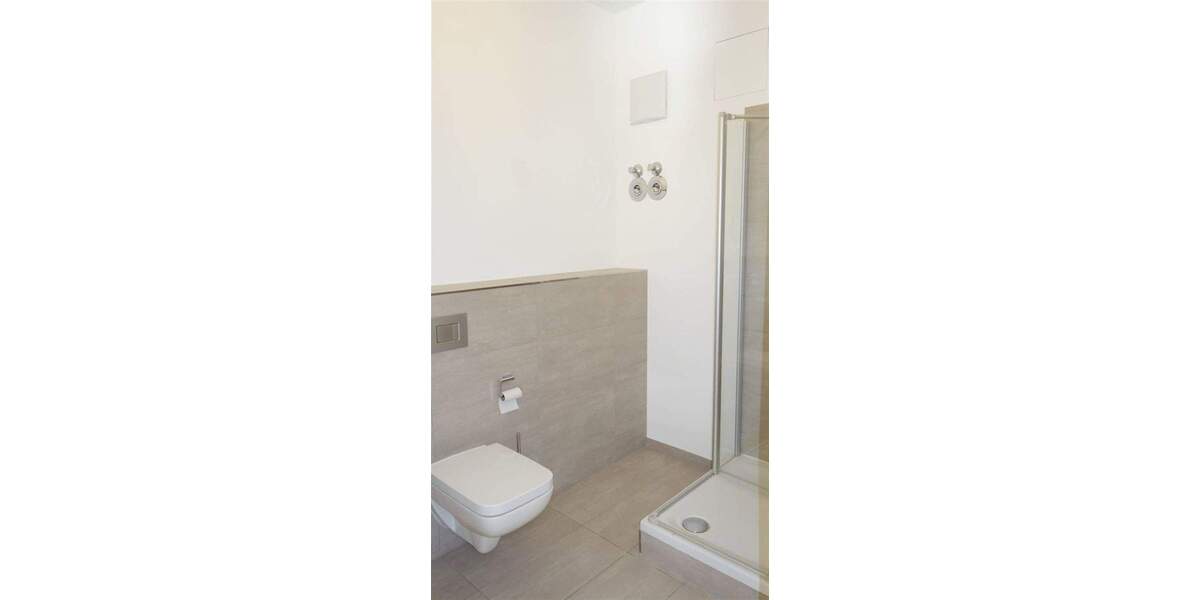 Etagenwohnung Düsseldorf Flingern Nord - 3 Zimmer, 117 m&sup2;, 1.879&euro; | Angebot:25361594