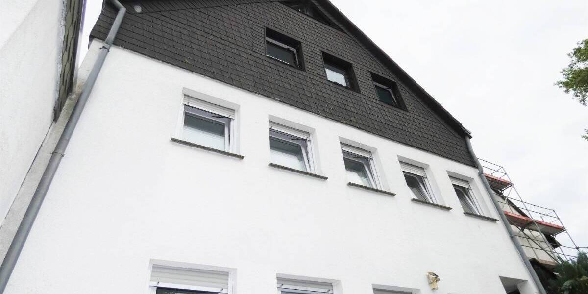 260qm Wohnfläche mit Garten, 3 Loggien, Kamin & Einbauküche - auch als Zweifamilienhaus nutzbar 7 zimmer