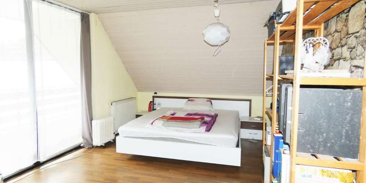 Haus zum Kaufen in Burscheid 529.000 € 260 m² 7 zimmer