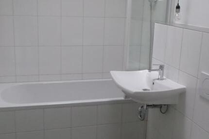 3 Zimmer 75 qm DG Wohnung mit 30 qm Dachterrasse KERNSANIERT 3 zimmer